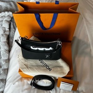 Black Epi Marelle - Giftable, like new